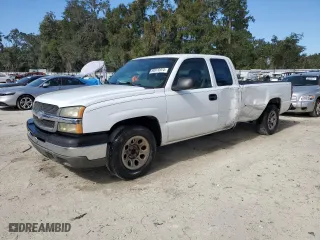 2005 Chevrolet Silverado 1500 Classic Work Truck with VIN 1GCEC19V25E197474, listed as a Copart auction lot 80076974 with 141,766 mi miles and Salvage Title. Bid and sale history available at carsss.com. Image 1.