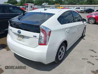 2013 Toyota Prius One z VIN JTDKN3DU1D1675316, wystawiony jako IAAI lot #42091871 z przebiegiem 200 723 mil mil oraz . Historia ofert i sprzedaży dostępna na DreamBid. Obrazek 4.