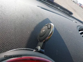 2011 MINI Clubman z VIN WMWZF3C59BT188367, wystawiony jako IAAI lot #40755351 z przebiegiem 122 023 mil mil oraz . Historia ofert i sprzedaży dostępna na DreamBid. Obrazek 11.