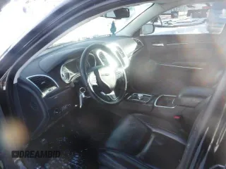 2015 Chrysler 300 Limited with VIN 2C3CCARG5FH831318, listed as a Copart auction lot 44466415 with 145,631 mi miles and Salvage Title. Bid and sale history available at carsss.com. Image 5.