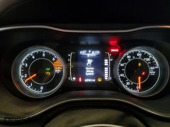 2019 Jeep Cherokee Latitude Plus z VIN 1C4PJLLB4KD307791, wystawiony jako Copart lot #54904595 z przebiegiem 62 943 mil mil oraz Szkoda całkowita • Salvage title. Historia ofert i sprzedaży dostępna na DreamBid. Obrazek 9.