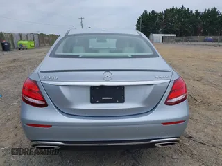 2018 Mercedes-Benz E 300 with VIN WDDZF4KB3JA385504, listed as a IAAI auction lot 42340289 with 15,336 mi miles and . Bid and sale history available at DreamBid. Image 17.