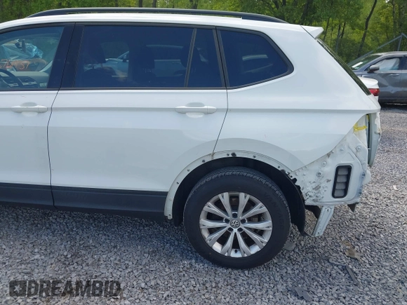 2018 Volkswagen Tiguan S с VIN 3VV1B7AX6JM052719, выставлен на аукционе IAAI как лот 42376937 с пробегом 91 429 миль миль и . История ставок и продаж доступна на DreamBid. Изображение 6.