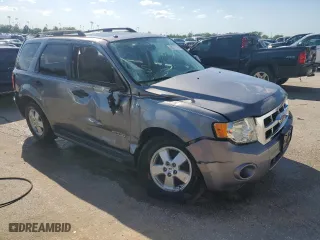 2008 Ford Escape XLT with VIN 1FMCU031X8KA77833, listed as a Copart auction lot 52677714 with 218,934 mi miles and Non Repairable. Bid and sale history available at carsss.com. Image 4.