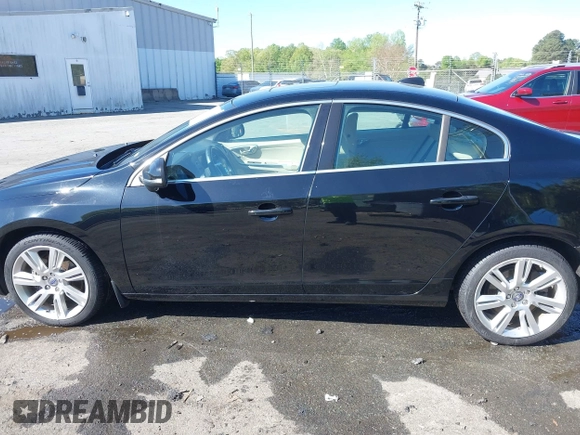2012 Volvo S60 T6 with VIN YV1902FH4C2112612, listed as a IAAI auction lot 41972206 with 109,210 mi miles. Bid and sale history available at carsss.com. Image 14.