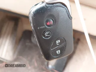 2009 Lexus LS 460 с VIN JTHCL46F095002661, выставлен на аукционе IAAI как лот 41873060 с пробегом 260 882 миль миль и . История ставок и продаж доступна на DreamBid. Изображение 11.