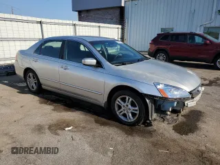 2006 Honda Accord LX SE z VIN 1HGCM55336A121367, wystawiony jako Copart lot #53382145 z przebiegiem 271 736 mil mil oraz Szkoda całkowita • Salvage title. Historia ofert i sprzedaży dostępna na DreamBid. Obrazek 4.