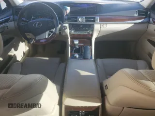 2016 Lexus LS 460 z VIN JTHBL5EF0G5140720, wystawiony jako Copart lot #47175035 z przebiegiem 65 954 mil mil oraz Szkoda całkowita • Salvage title. Historia ofert i sprzedaży dostępna na DreamBid. Obrazek 8.