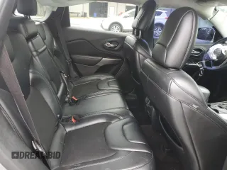 2019 Jeep Cherokee Latitude Plus with VIN 1C4PJLLB8KD176302, listed as a Copart auction lot 58181595 with 175,661 mi miles and Salvage title. Bid and sale history available at DreamBid. Image 10.