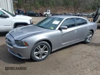 2013 Dodge Charger SXT z VIN 2C3CDXJG9DH678838, wystawiony jako IAAI lot #41901113 z przebiegiem 134 068 mil mil oraz . Historia ofert i sprzedaży dostępna na DreamBid. Obrazek 18.