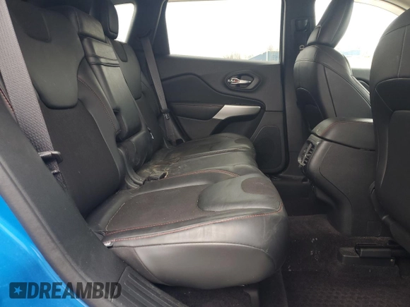 2017 Jeep Cherokee Trailhawk L Plus with VIN 1C4PJMBB7HW665424, listed as a Copart auction lot 49121155 with 68,782 mi miles and Salvage Title. Bid and sale history available at carsss.com. Image 11.