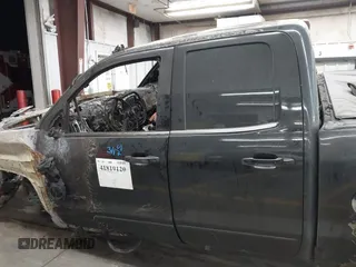 2018 GMC Sierra 1500 SLE z VIN 1GTV2MEC2JZ226046, wystawiony jako IAAI lot #41819120 z przebiegiem Nie podano mil oraz . Historia ofert i sprzedaży dostępna na DreamBid. Obrazek 14.