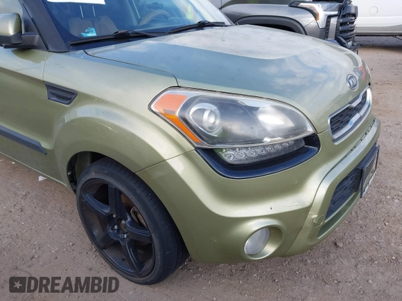 2012 Kia Soul + with VIN KNDJT2A69C7398380, listed as a IAAI auction lot 41523001 with 128,583 mi miles. Bid and sale history available at carsss.com. Image 13.