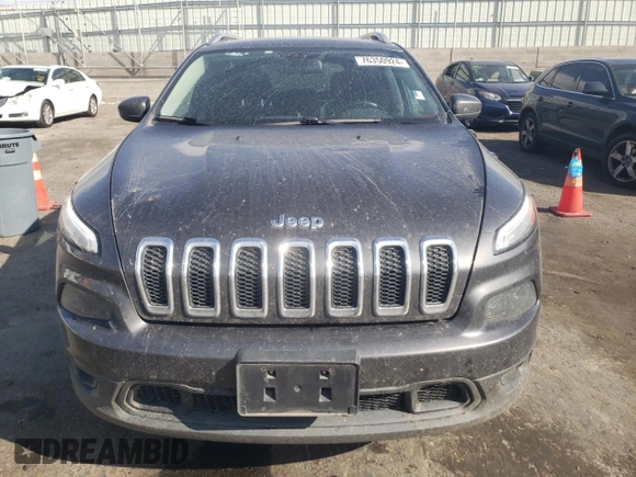 2016 Jeep Cherokee Latitude z VIN 1C4PJMCS7GW367128, wystawiony jako Copart lot #76350924 z przebiegiem 95 423 mil mil oraz Szkoda całkowita • Salvage title. Historia ofert i sprzedaży dostępna na DreamBid. Obrazek 5.