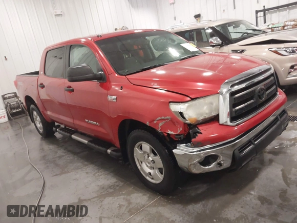2011 Toyota Tundra 4WD Truck with VIN 5TFDW5F12BX178046, listed as a IAAI auction lot 41619191 with 186,866 mi miles. Bid and sale history available at carsss.com. Image 1.