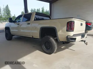 2018 GMC Sierra 1500 SLT z VIN 3GTU2NEC2JG227151, wystawiony jako IAAI lot #42439677 z przebiegiem 105 891 mil mil oraz . Historia ofert i sprzedaży dostępna na DreamBid. Obrazek 3.