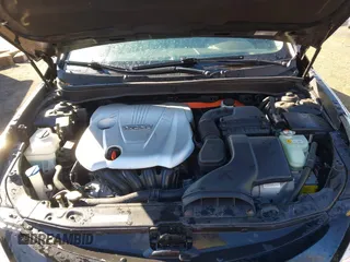 2014 Hyundai Sonata Hybrid Limited with VIN KMHEC4A46EA110201, listed as a IAAI auction lot 41427483 with 81,957 mi miles. Bid and sale history available at carsss.com. Image 10.