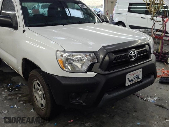 2014 Toyota Tacoma z VIN 5TFNX4CN2EX035993, wystawiony jako IAAI lot #42016157 z przebiegiem 84 192 mil mil oraz . Historia ofert i sprzedaży dostępna na DreamBid. Obrazek 1.