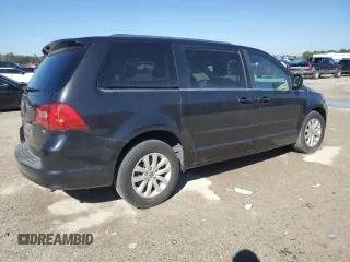 2014 Volkswagen Routan SE with VIN 2C4RVABG9ER135273, listed as a Copart auction lot 45343575 with 94,528 mi miles and Salvage title. Bid and sale history available at DreamBid. Image 3.