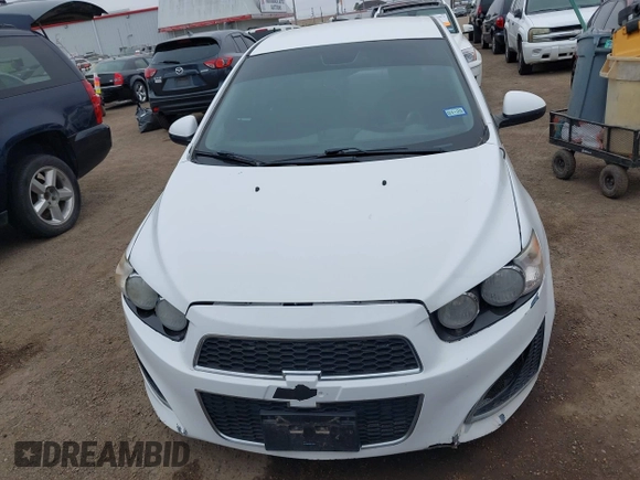 2012 Chevrolet Sonic LS z VIN 1G1JA5SH7C4212837, wystawiony jako IAAI lot #41509997 z przebiegiem 96 901 mil mil oraz . Historia ofert i sprzedaży dostępna na DreamBid. Obrazek 11.