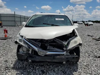2018 Toyota Sienna XLE Auto Access Seat z VIN 5TDYZ3DC8JS917863, wystawiony jako Copart lot #61825655 z przebiegiem 249 491 mil mil oraz Szkoda całkowita • Salvage title. Historia ofert i sprzedaży dostępna na DreamBid. Obrazek 5.