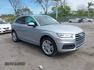 2019 Audi Q5 Premium Plus with VIN WA1BNAFY1K2088121, listed as a IAAI auction lot 41603102 with 42,689 mi miles. Bid and sale history available at carsss.com. Image 1.