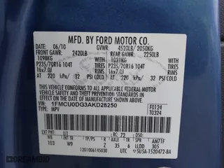 2010 Ford Escape XLT with VIN 1FMCU0DG3AKD28250, listed as a IAAI auction lot 41426617 with 172,257 mi miles. Bid and sale history available at carsss.com. Image 9.