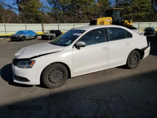 2013 Volkswagen Jetta SE with VIN 3VWDP7AJ3DM385874, listed as a Copart auction lot 47232015 with 67,524 mi miles and Non repairable. Bid and sale history available at DreamBid. Image 1.