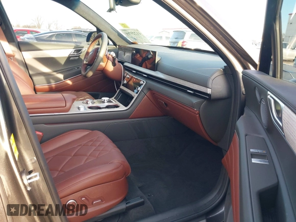 2025 Genesis GV80 Prestige with VIN KMUHEESC8SU222772, listed as a IAAI auction lot 41220766 with 3,528 mi miles and . Bid and sale history available at DreamBid. Image 5.