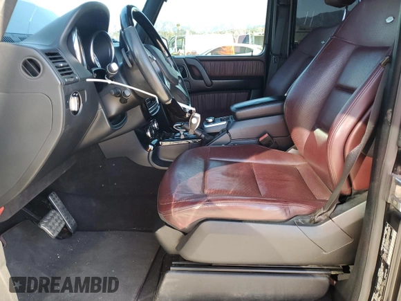2014 Mercedes-Benz G 63 AMG z VIN WDCYC7DF7EX221315, wystawiony jako Copart lot #88561925 z przebiegiem 81 399 mil mil oraz Szkoda całkowita • Salvage title. Historia ofert i sprzedaży dostępna na DreamBid. Obrazek 7.