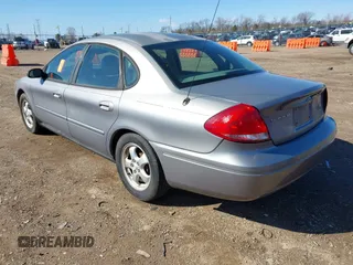 2006 Ford Taurus SE with VIN 1FAFP53U66A195340, listed as a IAAI auction lot 41861775 with 174,226 mi miles. Bid and sale history available at carsss.com. Image 3.