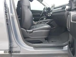 2022 Kia Telluride LX z VIN 5XYP2DHC5NG209265, wystawiony jako IAAI lot #42376957 z przebiegiem 51 615 mil mil oraz . Historia ofert i sprzedaży dostępna na DreamBid. Obrazek 5.