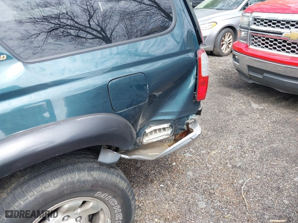 1997 Toyota 4Runner Limited with VIN JT3GN87R7V0025430, listed as a IAAI auction lot 39059743 with 238,915 mi miles. Bid and sale history available at carsss.com. Image 6.