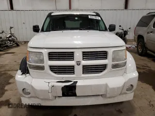 2010 Dodge Nitro SXT z VIN 1D4PT5GK8AW158064, wystawiony jako Copart lot #84274974 z przebiegiem 202 668 mil mil oraz Czysty tytuł • Clean title. Historia ofert i sprzedaży dostępna na DreamBid. Obrazek 5.