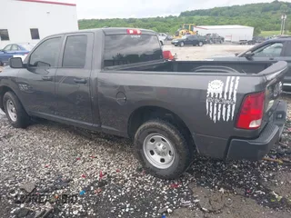 2022 Ram 1500 Tradesman z VIN 1C6RR6FG9NS222835, wystawiony jako IAAI lot #42156693 z przebiegiem 71 564 mil mil oraz . Historia ofert i sprzedaży dostępna na DreamBid. Obrazek 3.