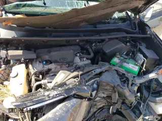 2018 Toyota RAV4 LE with VIN JTMBFREV1JJ238449, listed as a Copart auction lot 47999795 with 85,159 mi miles and Salvage Title. Bid and sale history available at DreamBid. Image 13.