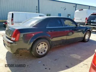 2006 Chrysler 300 Touring z VIN 2C3KA53G96H360856, wystawiony jako Copart lot #57558675 z przebiegiem 254 051 mil mil oraz Czysty tytuł • Clean title. Historia ofert i sprzedaży dostępna na DreamBid. Obrazek 3.