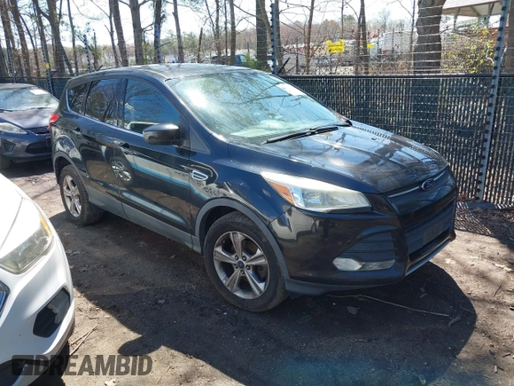 2014 Ford Escape SE with VIN 1FMCU0GXXEUE45586, listed as a IAAI auction lot 41813850 with 179,701 mi miles. Bid and sale history available at carsss.com. Image 1.