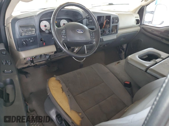 2006 Ford F-250 XL with VIN 1FTSX21P66ED77035, listed as a Copart auction lot 57294285 with 82,648 mi miles and Salvage title. Bid and sale history available at DreamBid. Image 8.