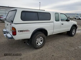 1998 Toyota Tacoma with VIN 4TAWN72N8WZ113174, listed as a Copart auction lot 84641064 with 148,221 mi miles and Salvage Title. Bid and sale history available at DreamBid. Image 3.