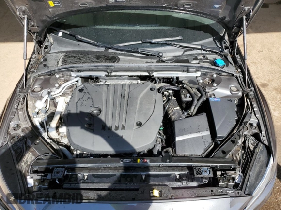 2024 Volvo S60 Core Dark Theme with VIN 7JRL12FK5RG320449, listed as a Copart auction lot 64716455 with 28,983 mi miles and Clean title. Bid and sale history available at DreamBid. Image 11.