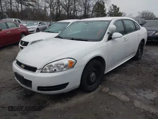 2016 Chevrolet Impala Limited Police Police with VIN 2G1WD5E39G1116948, listed as a IAAI auction lot 41552130 with 192,586 mi miles. Bid and sale history available at carsss.com. Image 2.