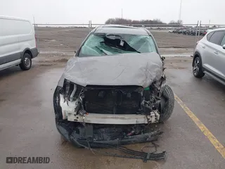 2017 Toyota Highlander XLE with VIN 5TDJZRFH7HS371208, listed as a IAAI auction lot 41720517 with 184,647 mi miles. Bid and sale history available at carsss.com. Image 6.