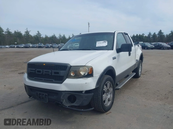 2007 Ford F-150 XLT z VIN 1FTPX04547KC53420, wystawiony jako IAAI lot #42064894 z przebiegiem 182 733 mil mil oraz . Historia ofert i sprzedaży dostępna na DreamBid. Obrazek 6.
