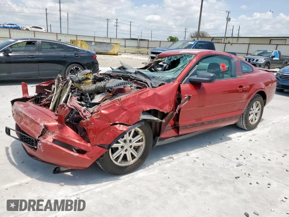 2008 Ford Mustang Deluxe with VIN 1ZVHT80NX85209231, listed as a Copart auction lot 61618885 with Not provided miles and Salvage title. Bid and sale history available at DreamBid. Image 1.