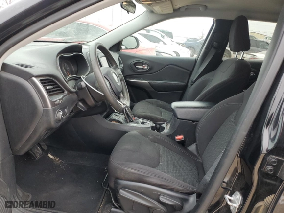 2019 Jeep Cherokee Latitude with VIN 1C4PJLCBXKD428521, listed as a Copart auction lot 46056055 with 139,937 mi miles and Salvage Title. Bid and sale history available at carsss.com. Image 7.
