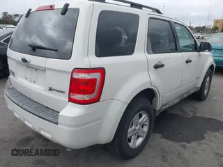 2009 Ford Escape Hybrid with VIN 1FMCU49379KA89407, listed as a IAAI auction lot 41692553 with 172,637 mi miles. Bid and sale history available at carsss.com. Image 4.
