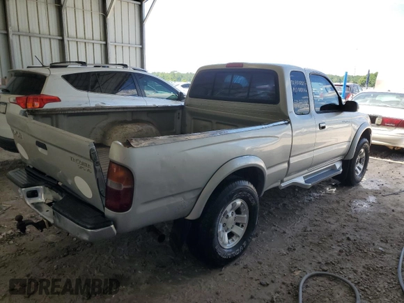 2000 Toyota Tacoma with VIN 4TAWN72N0YZ589681, listed as a Copart auction lot 55219145 with 204,946 mi miles and Salvage title. Bid and sale history available at DreamBid. Image 3.