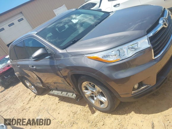 2015 Toyota Highlander Limited with VIN 5TDDKRFH0FS164173, listed as a IAAI auction lot 42323600 with 210,614 mi miles and . Bid and sale history available at DreamBid. Image 13.