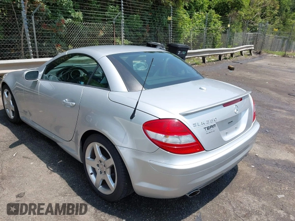 2008 Mercedes-Benz SLK 350 with VIN WDBWK56F98F184942, listed as a IAAI auction lot 42397775 with 80,851 mi miles and . Bid and sale history available at DreamBid. Image 3.